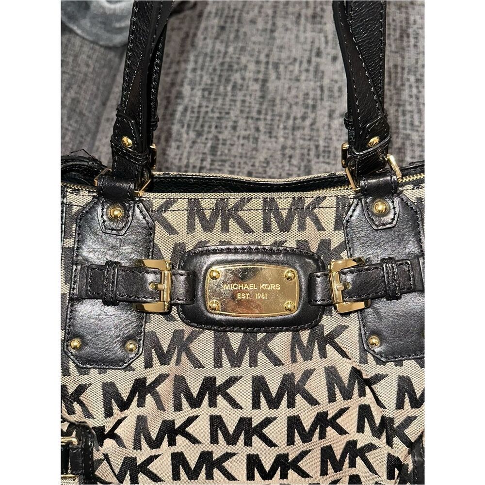 Michael Kors Large Zip Crossbody Bag with Top Handle Black canvas Monogram - Picture 9 of 10